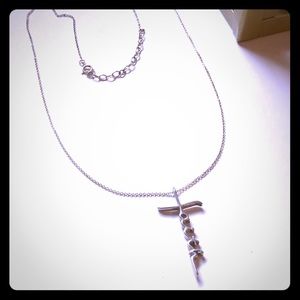 ❗️3/$7 Silver “faith” cross necklace